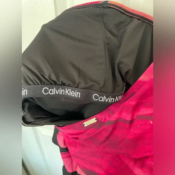 Calvin Klein swimsuit (10) - Picture 9 of 10